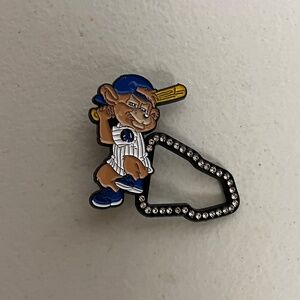 New Era Chicago Cubs Clark  Mascot Pin Brooch Baseball Pins Streetwear Hat